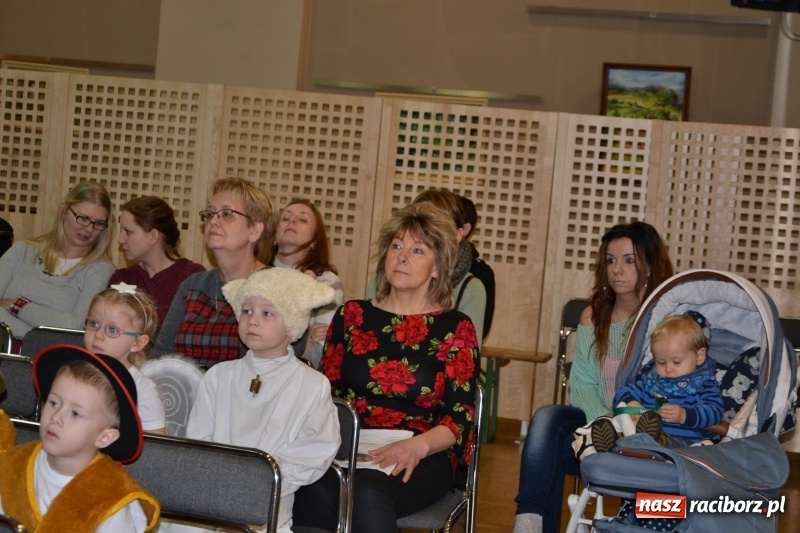 Zdjęcie w galerii na portalu naszraciborz.pl: Do szopy hej pasterze… drugi dzień Przeglądu Przedstawień Bożonarodzeniowych w Tworkowie wiadomości z regionu