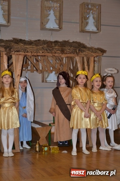 Zdjęcie w galerii na portalu naszraciborz.pl: Do szopy hej pasterze… drugi dzień Przeglądu Przedstawień Bożonarodzeniowych w Tworkowie wiadomości z regionu