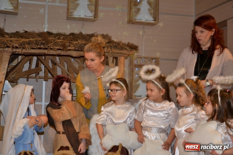 Zdjęcie w galerii na portalu naszraciborz.pl: Do szopy hej pasterze… drugi dzień Przeglądu Przedstawień Bożonarodzeniowych w Tworkowie wiadomości z regionu
