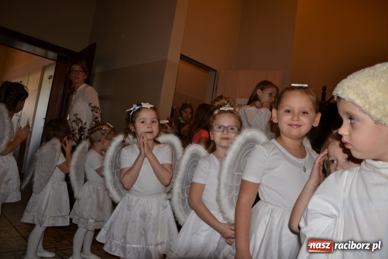 Zdjęcie w galerii na portalu naszraciborz.pl: Do szopy hej pasterze… drugi dzień Przeglądu Przedstawień Bożonarodzeniowych w Tworkowie wiadomości z regionu