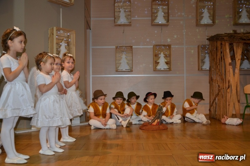 Zdjęcie w galerii na portalu naszraciborz.pl: Do szopy hej pasterze… drugi dzień Przeglądu Przedstawień Bożonarodzeniowych w Tworkowie wiadomości z regionu