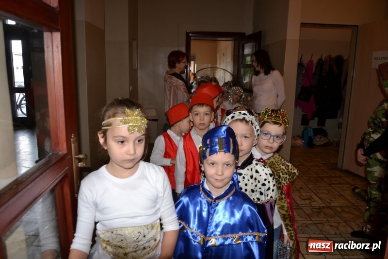 Zdjęcie w galerii na portalu naszraciborz.pl: Do szopy hej pasterze… drugi dzień Przeglądu Przedstawień Bożonarodzeniowych w Tworkowie wiadomości z regionu