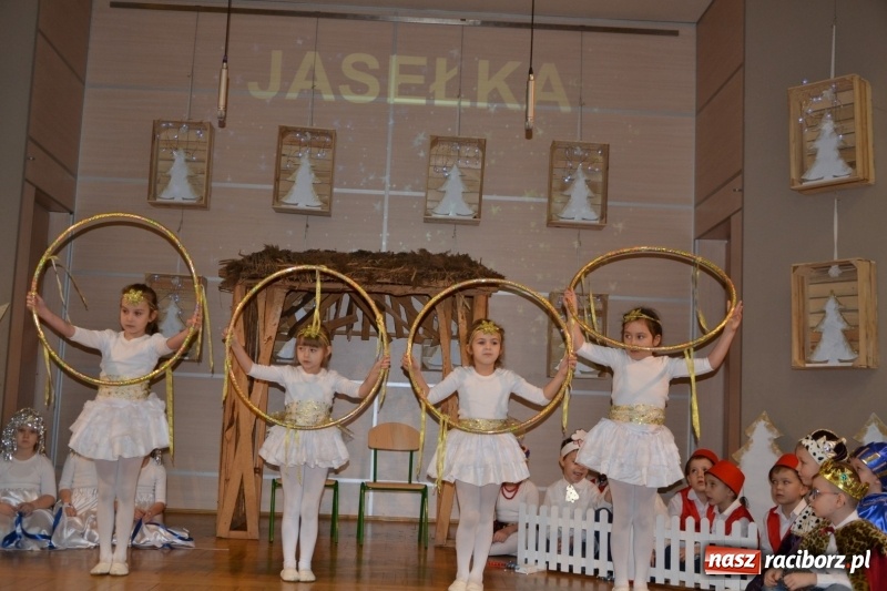 Zdjęcie w galerii na portalu naszraciborz.pl: Do szopy hej pasterze… drugi dzień Przeglądu Przedstawień Bożonarodzeniowych w Tworkowie wiadomości z regionu