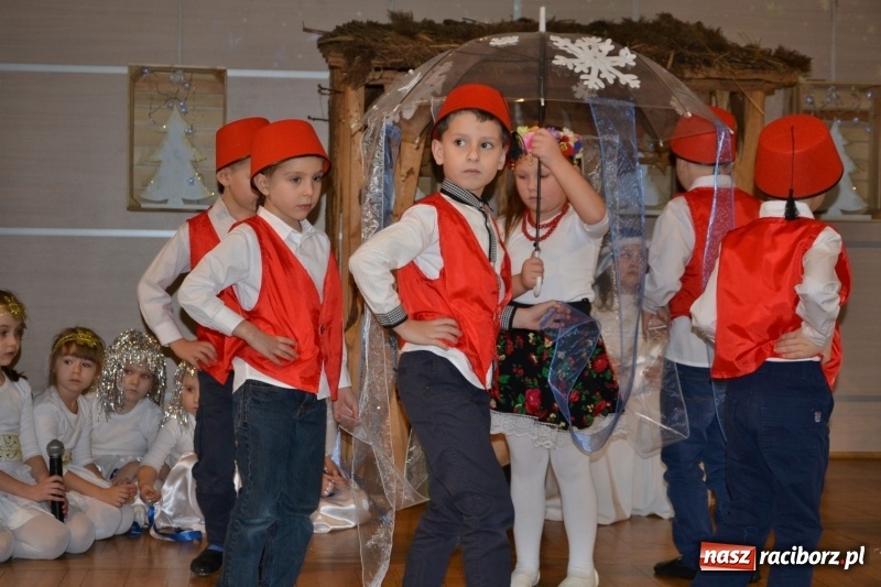 Zdjęcie w galerii na portalu naszraciborz.pl: Do szopy hej pasterze… drugi dzień Przeglądu Przedstawień Bożonarodzeniowych w Tworkowie wiadomości z regionu