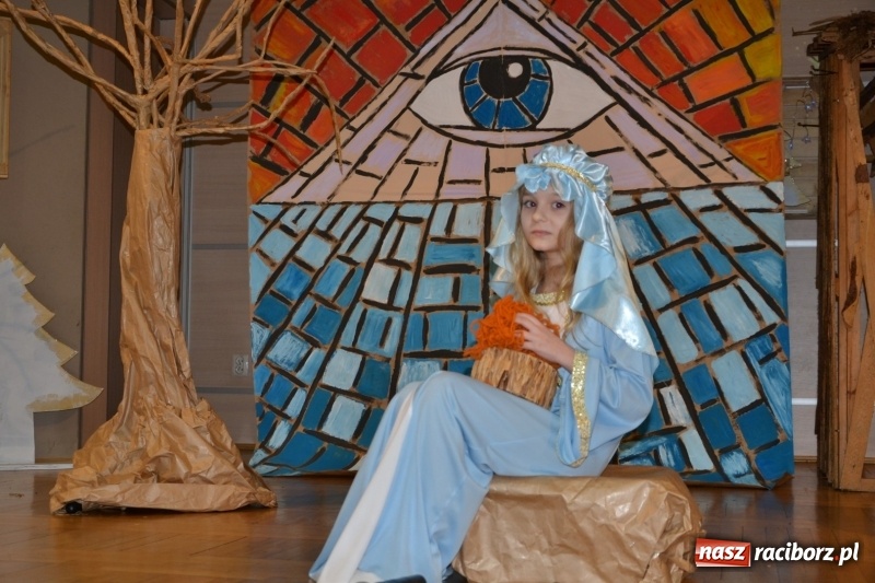 Zdjęcie w galerii na portalu naszraciborz.pl: Do szopy hej pasterze… drugi dzień Przeglądu Przedstawień Bożonarodzeniowych w Tworkowie wiadomości z regionu