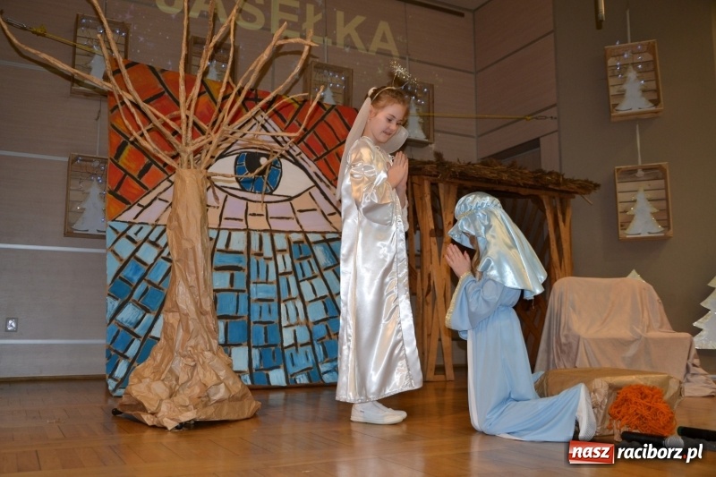 Zdjęcie w galerii na portalu naszraciborz.pl: Do szopy hej pasterze… drugi dzień Przeglądu Przedstawień Bożonarodzeniowych w Tworkowie wiadomości z regionu