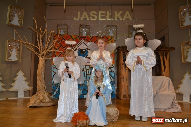 Zdjęcie w galerii na portalu naszraciborz.pl: Do szopy hej pasterze… drugi dzień Przeglądu Przedstawień Bożonarodzeniowych w Tworkowie wiadomości z regionu