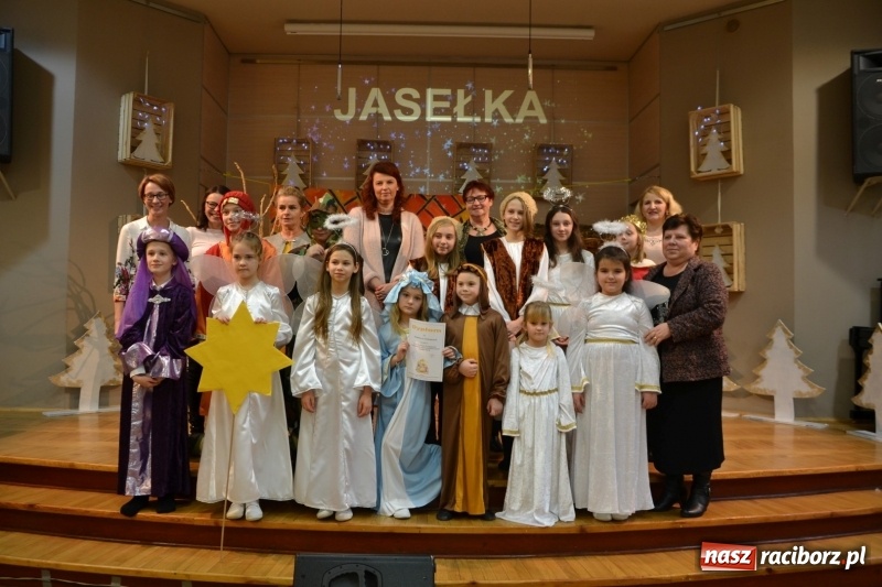 Zdjęcie w galerii na portalu naszraciborz.pl: Do szopy hej pasterze… drugi dzień Przeglądu Przedstawień Bożonarodzeniowych w Tworkowie wiadomości z regionu