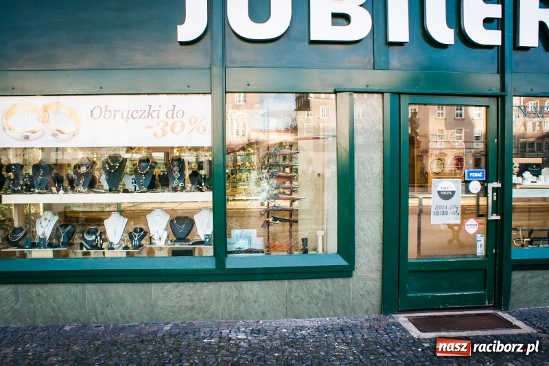 Zdjęcie w galerii na portalu naszraciborz.pl: Raciborscy policjanci zatrzymali 30-letniego wandala wiadomości z regionu