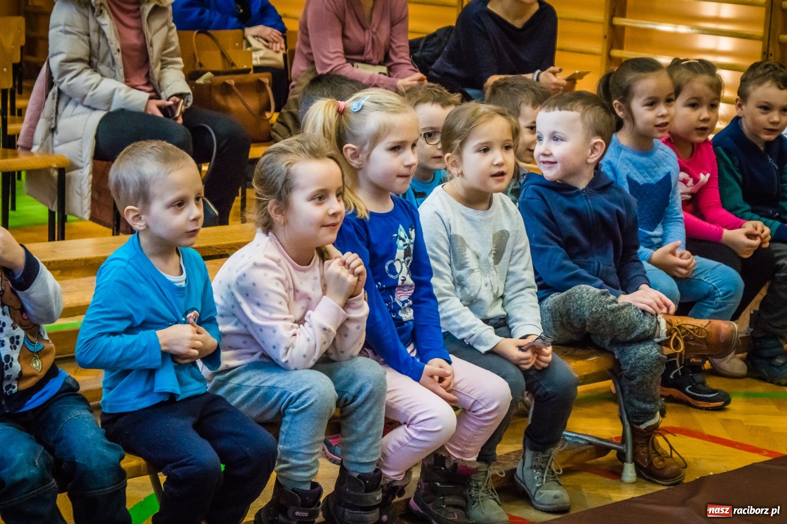 Zdjęcie w galerii na portalu naszraciborz.pl: Uczniowie SP 13 przygotowali przedstawienie dla przedszkolaków wiadomości z regionu