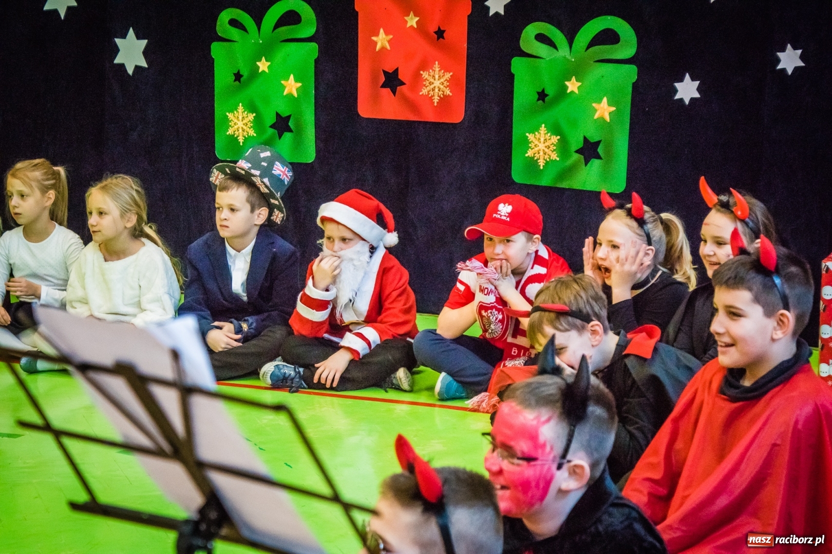 Zdjęcie w galerii na portalu naszraciborz.pl: Uczniowie SP 13 przygotowali przedstawienie dla przedszkolaków wiadomości z regionu