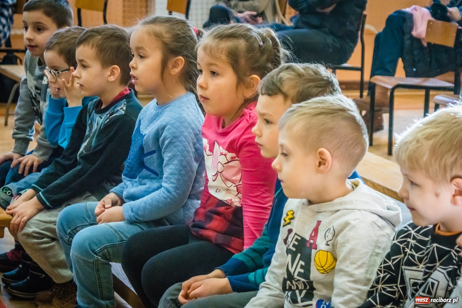 Zdjęcie w galerii na portalu naszraciborz.pl: Uczniowie SP 13 przygotowali przedstawienie dla przedszkolaków wiadomości z regionu