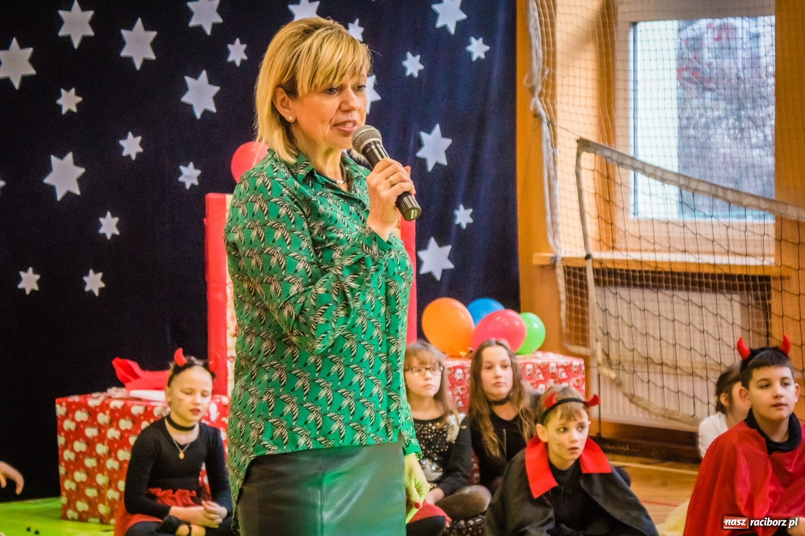 Zdjęcie w galerii na portalu naszraciborz.pl: Uczniowie SP 13 przygotowali przedstawienie dla przedszkolaków wiadomości z regionu