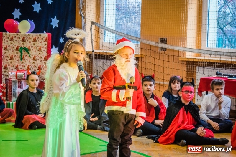 Zdjęcie w galerii na portalu naszraciborz.pl: Uczniowie SP 13 przygotowali przedstawienie dla przedszkolaków wiadomości z regionu