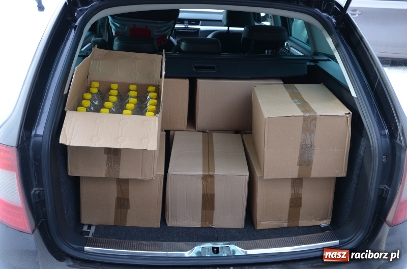 Zdjęcie w galerii na portalu naszraciborz.pl: Ponad 1300 litrów nielegalnego alkoholu ujawniono w Sosnowcu wiadomości z regionu