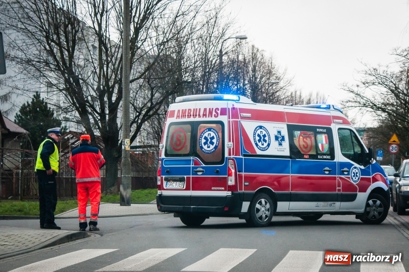 Zdjęcie w galerii na portalu naszraciborz.pl: Potrącenie pieszej przy ulicy Chełmońskiego wiadomości z regionu