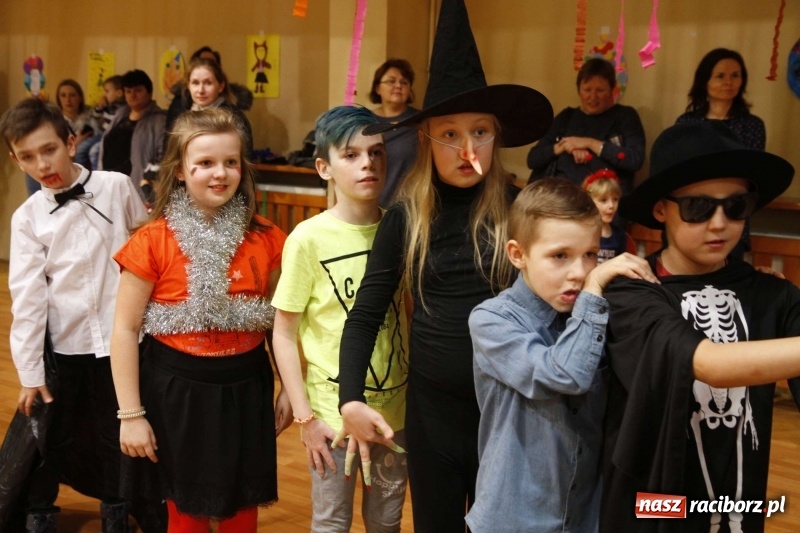 Zdjęcie w galerii na portalu naszraciborz.pl: Wielki bal karnawałowy w ZSOMS  wiadomości z regionu