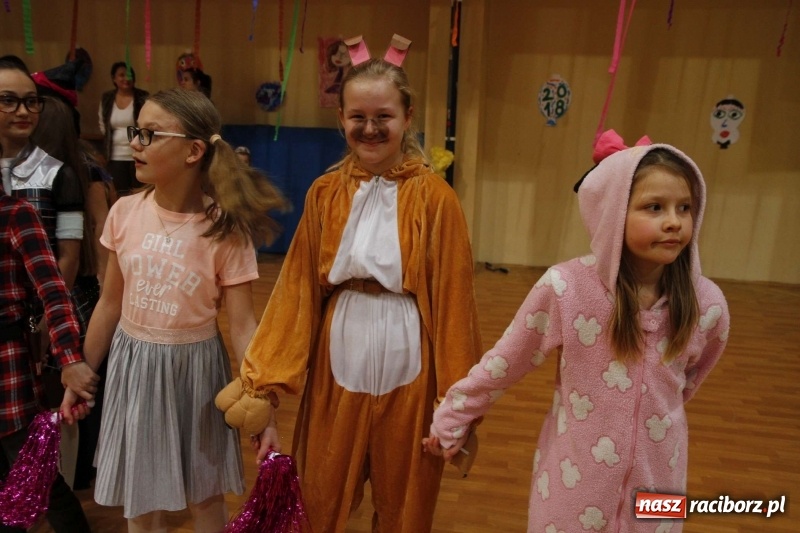 Zdjęcie w galerii na portalu naszraciborz.pl: Wielki bal karnawałowy w ZSOMS  wiadomości z regionu