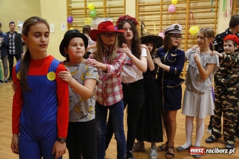Zdjęcie w galerii na portalu naszraciborz.pl: Wielki bal karnawałowy w ZSOMS  wiadomości z regionu