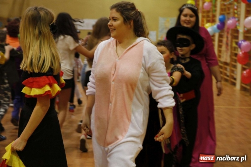 Zdjęcie w galerii na portalu naszraciborz.pl: Wielki bal karnawałowy w ZSOMS  wiadomości z regionu