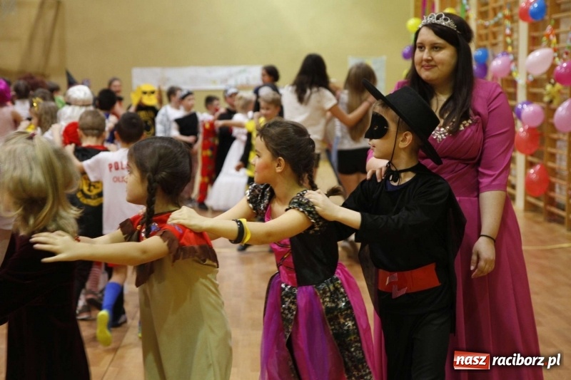 Zdjęcie w galerii na portalu naszraciborz.pl: Wielki bal karnawałowy w ZSOMS  wiadomości z regionu