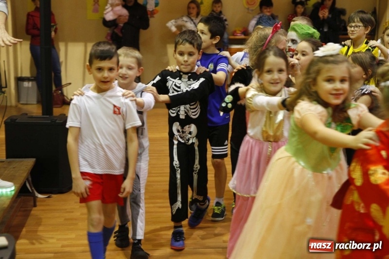 Zdjęcie w galerii na portalu naszraciborz.pl: Wielki bal karnawałowy w ZSOMS  wiadomości z regionu