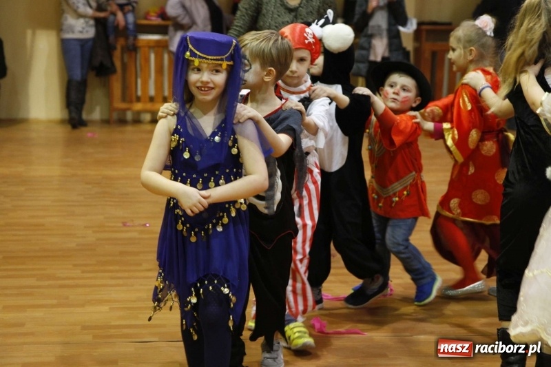 Zdjęcie w galerii na portalu naszraciborz.pl: Wielki bal karnawałowy w ZSOMS  wiadomości z regionu