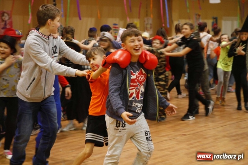 Zdjęcie w galerii na portalu naszraciborz.pl: Wielki bal karnawałowy w ZSOMS  wiadomości z regionu