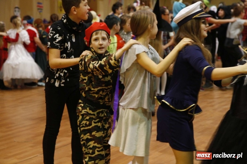 Zdjęcie w galerii na portalu naszraciborz.pl: Wielki bal karnawałowy w ZSOMS  wiadomości z regionu