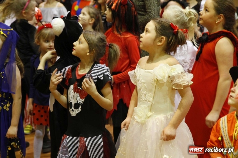 Zdjęcie w galerii na portalu naszraciborz.pl: Wielki bal karnawałowy w ZSOMS  wiadomości z regionu