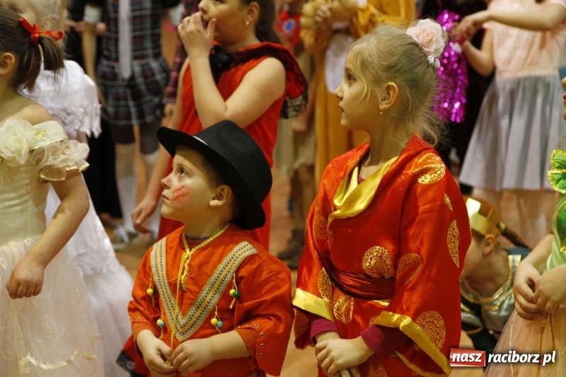 Zdjęcie w galerii na portalu naszraciborz.pl: Wielki bal karnawałowy w ZSOMS  wiadomości z regionu