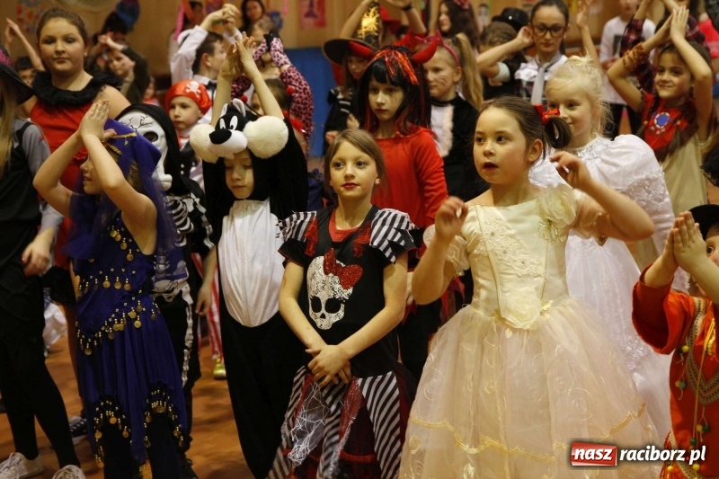 Zdjęcie w galerii na portalu naszraciborz.pl: Wielki bal karnawałowy w ZSOMS  wiadomości z regionu