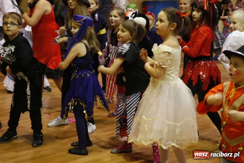 Zdjęcie w galerii na portalu naszraciborz.pl: Wielki bal karnawałowy w ZSOMS  wiadomości z regionu