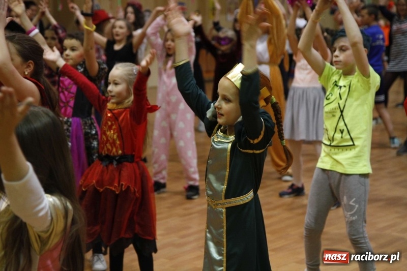 Zdjęcie w galerii na portalu naszraciborz.pl: Wielki bal karnawałowy w ZSOMS  wiadomości z regionu