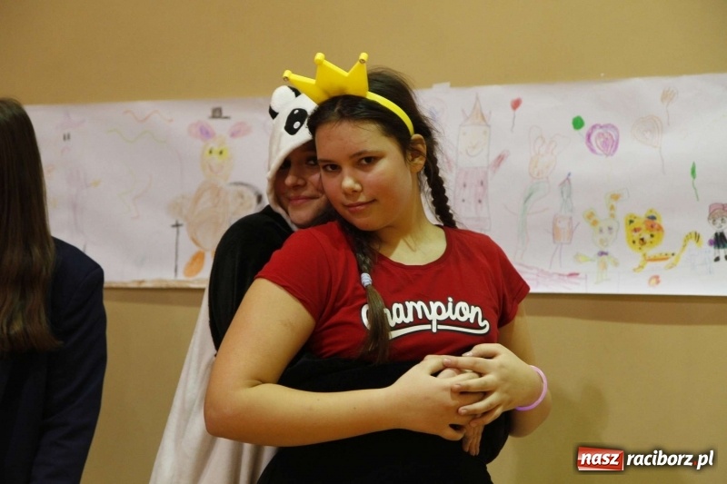 Zdjęcie w galerii na portalu naszraciborz.pl: Wielki bal karnawałowy w ZSOMS  wiadomości z regionu