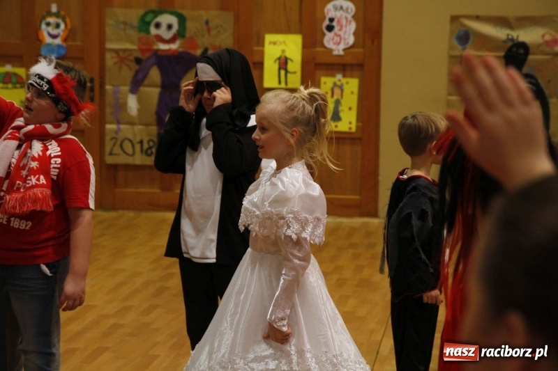 Zdjęcie w galerii na portalu naszraciborz.pl: Wielki bal karnawałowy w ZSOMS  wiadomości z regionu