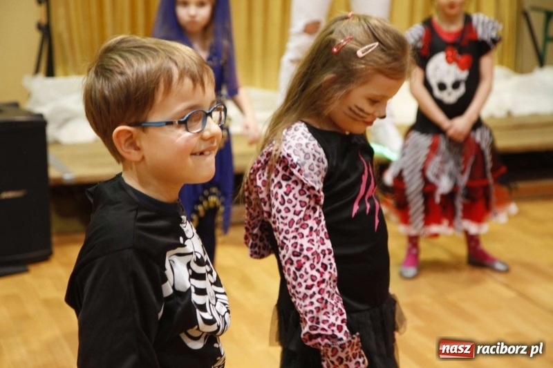 Zdjęcie w galerii na portalu naszraciborz.pl: Wielki bal karnawałowy w ZSOMS  wiadomości z regionu