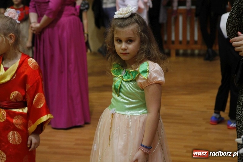 Zdjęcie w galerii na portalu naszraciborz.pl: Wielki bal karnawałowy w ZSOMS  wiadomości z regionu