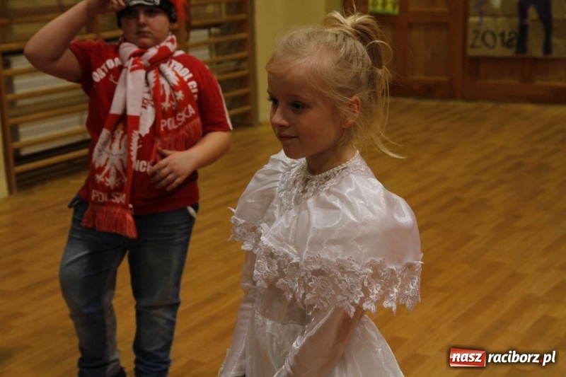 Zdjęcie w galerii na portalu naszraciborz.pl: Wielki bal karnawałowy w ZSOMS  wiadomości z regionu