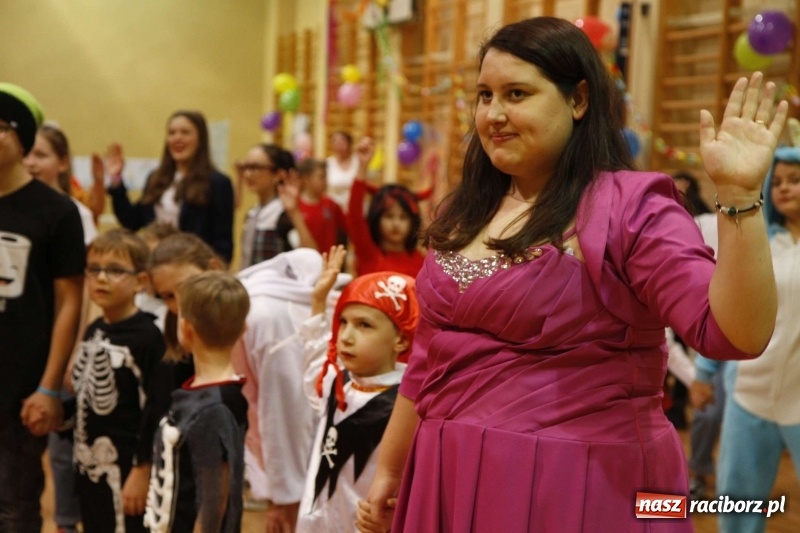 Zdjęcie w galerii na portalu naszraciborz.pl: Wielki bal karnawałowy w ZSOMS  wiadomości z regionu