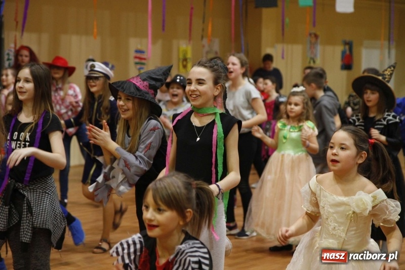 Zdjęcie w galerii na portalu naszraciborz.pl: Wielki bal karnawałowy w ZSOMS  wiadomości z regionu