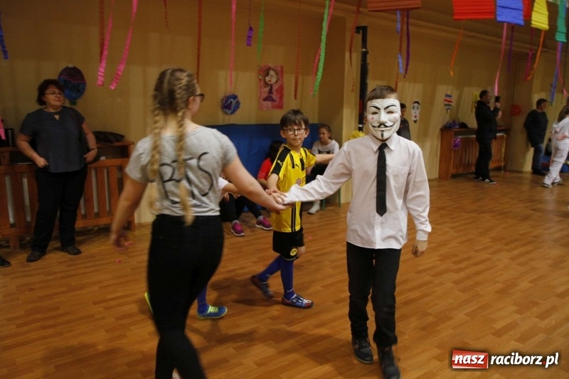 Zdjęcie w galerii na portalu naszraciborz.pl: Wielki bal karnawałowy w ZSOMS  wiadomości z regionu