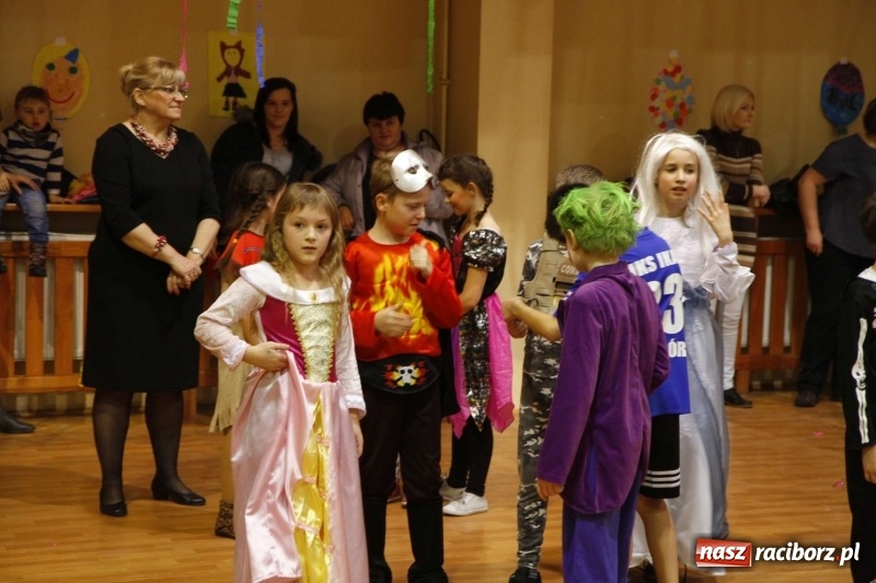 Zdjęcie w galerii na portalu naszraciborz.pl: Wielki bal karnawałowy w ZSOMS  wiadomości z regionu