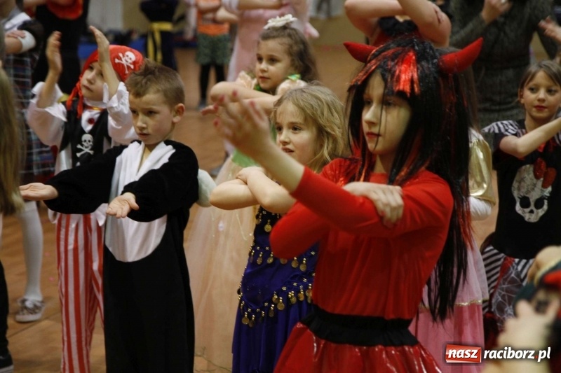 Zdjęcie w galerii na portalu naszraciborz.pl: Wielki bal karnawałowy w ZSOMS  wiadomości z regionu