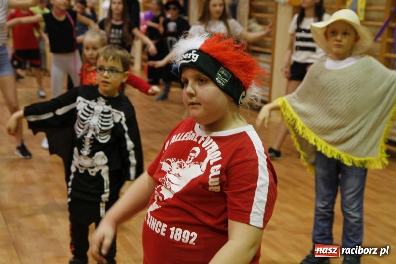 Zdjęcie w galerii na portalu naszraciborz.pl: Wielki bal karnawałowy w ZSOMS  wiadomości z regionu