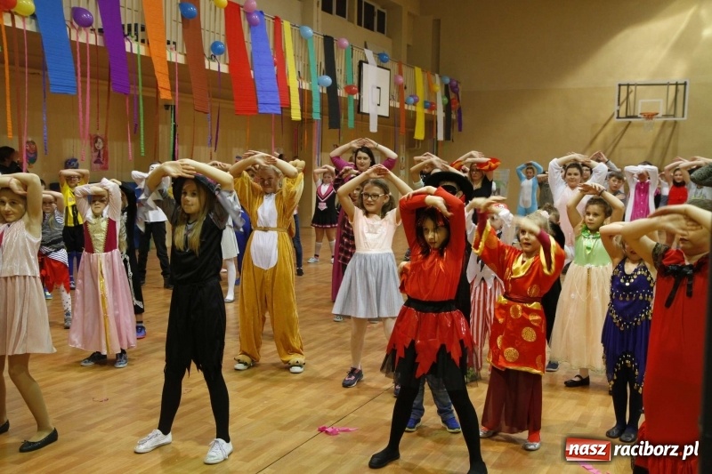 Zdjęcie w galerii na portalu naszraciborz.pl: Wielki bal karnawałowy w ZSOMS  wiadomości z regionu