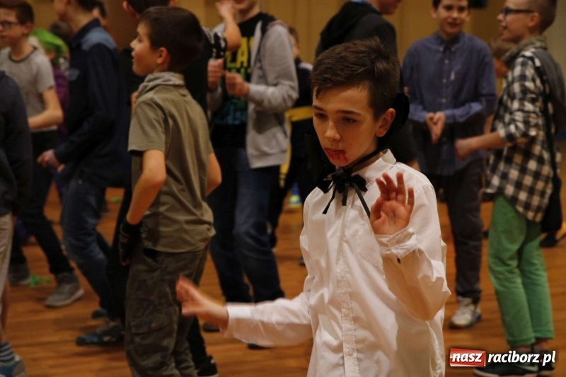 Zdjęcie w galerii na portalu naszraciborz.pl: Wielki bal karnawałowy w ZSOMS  wiadomości z regionu