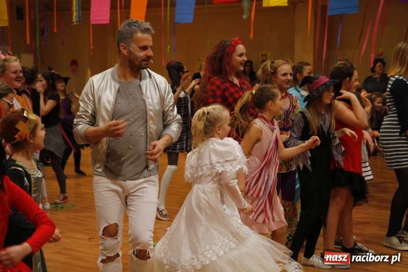 Zdjęcie w galerii na portalu naszraciborz.pl: Wielki bal karnawałowy w ZSOMS  wiadomości z regionu