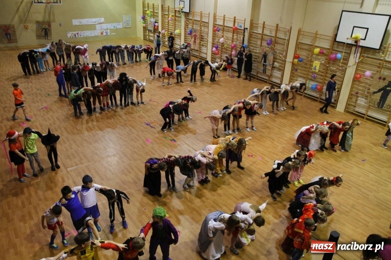 Zdjęcie w galerii na portalu naszraciborz.pl: Wielki bal karnawałowy w ZSOMS  wiadomości z regionu