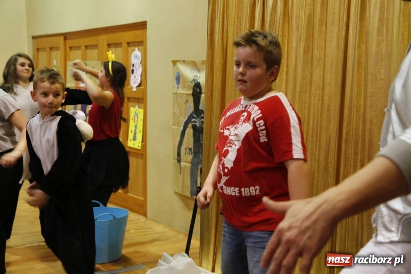 Zdjęcie w galerii na portalu naszraciborz.pl: Wielki bal karnawałowy w ZSOMS  wiadomości z regionu